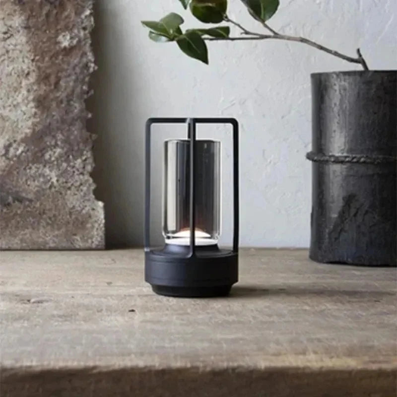 Simple Charging Table lamp